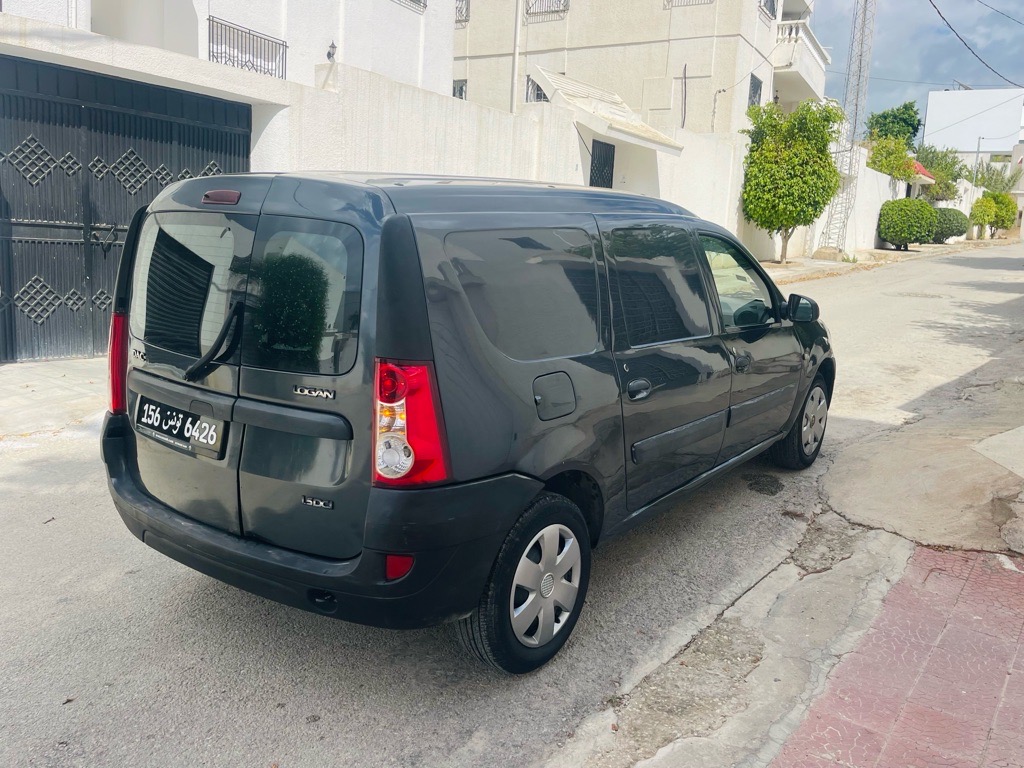 Une belle dacia logane
