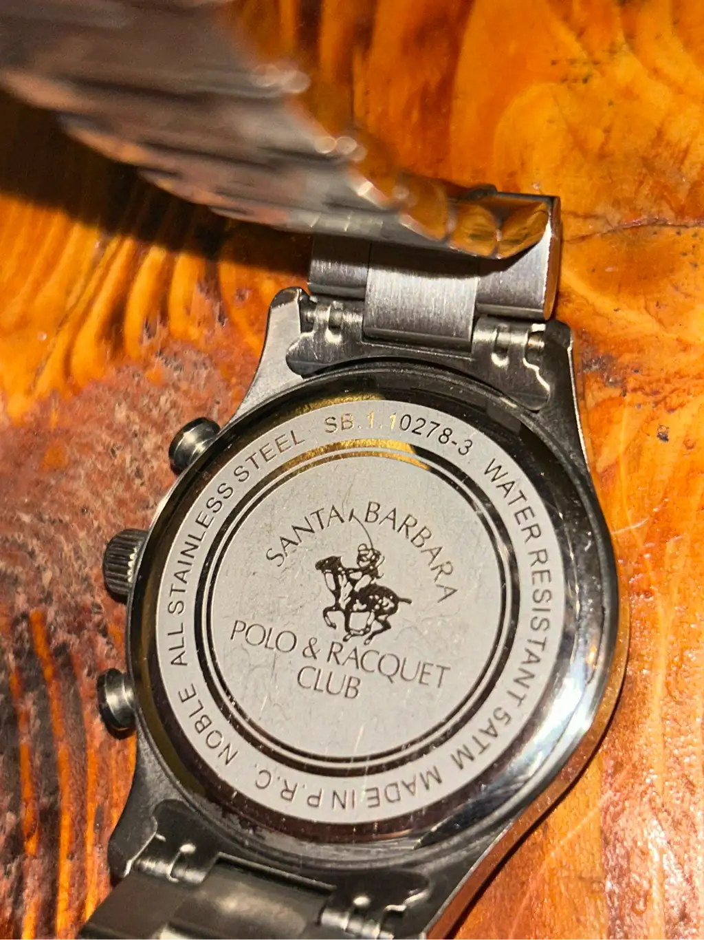 Une Montre polo et racqeut club : santa barbar