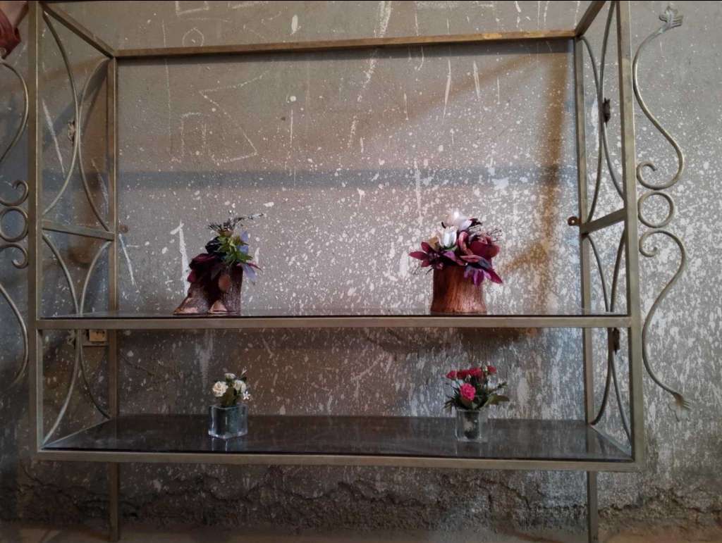 A vendre  7aja bhya tt3al9 fil 7it 