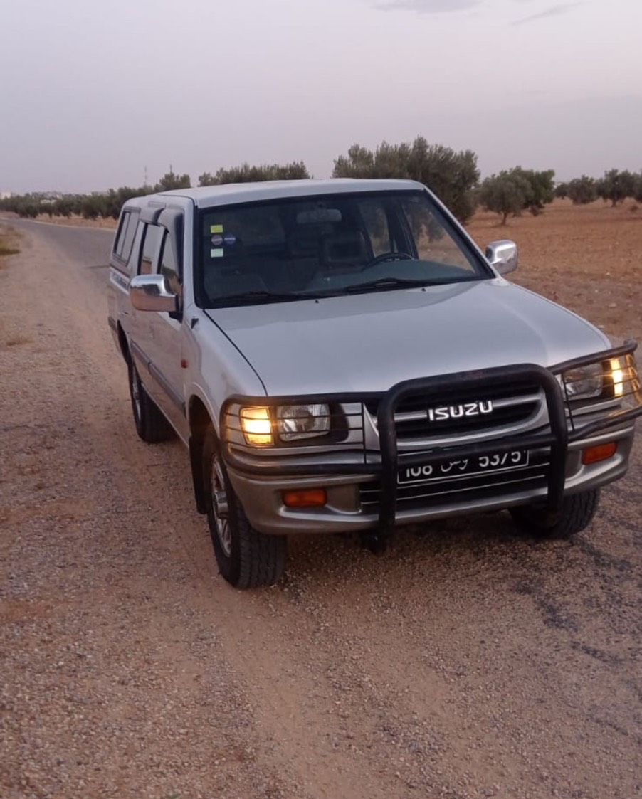 Isuzu 4x4 double cabine