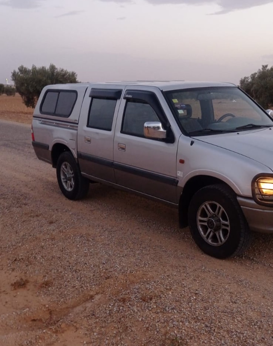 Isuzu 4x4 double cabine