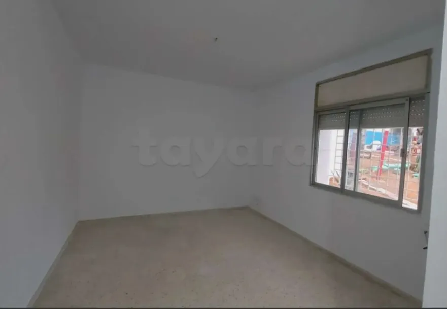 Location S0 vide à El Manar 1