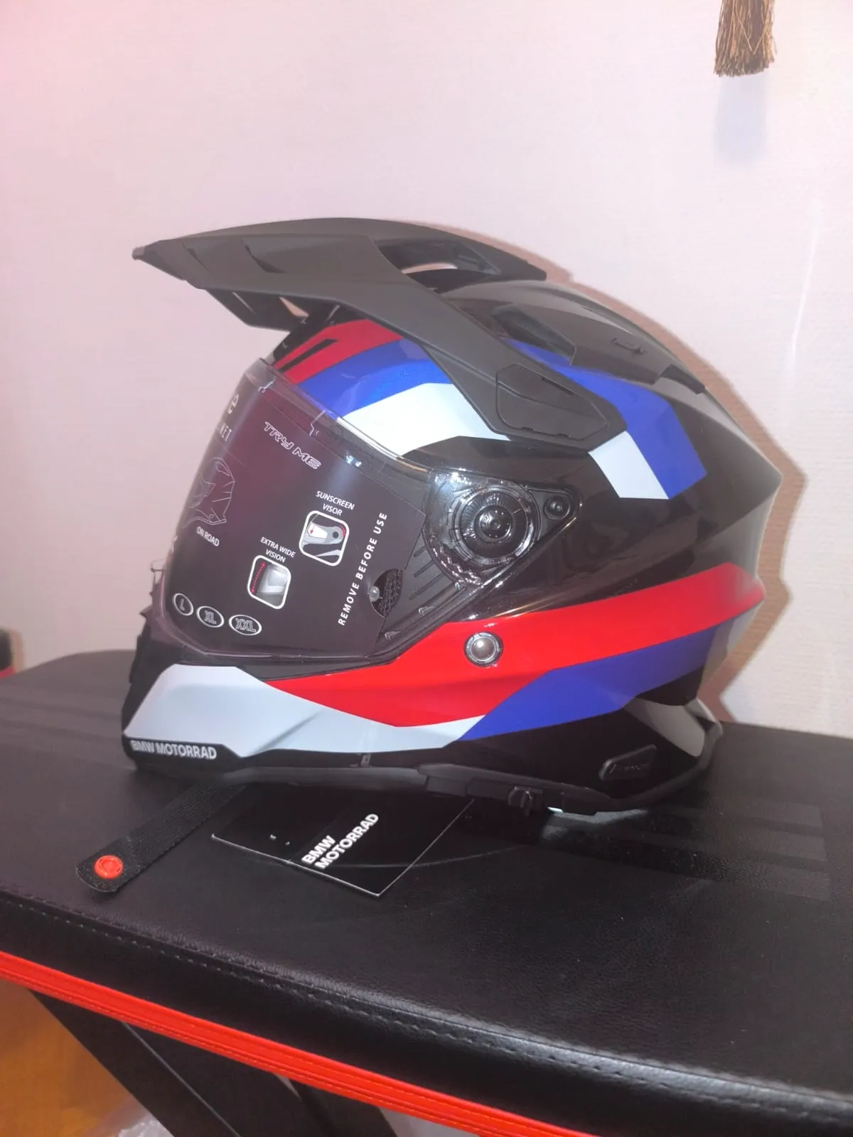 Lot équipements moto importés état neuf 