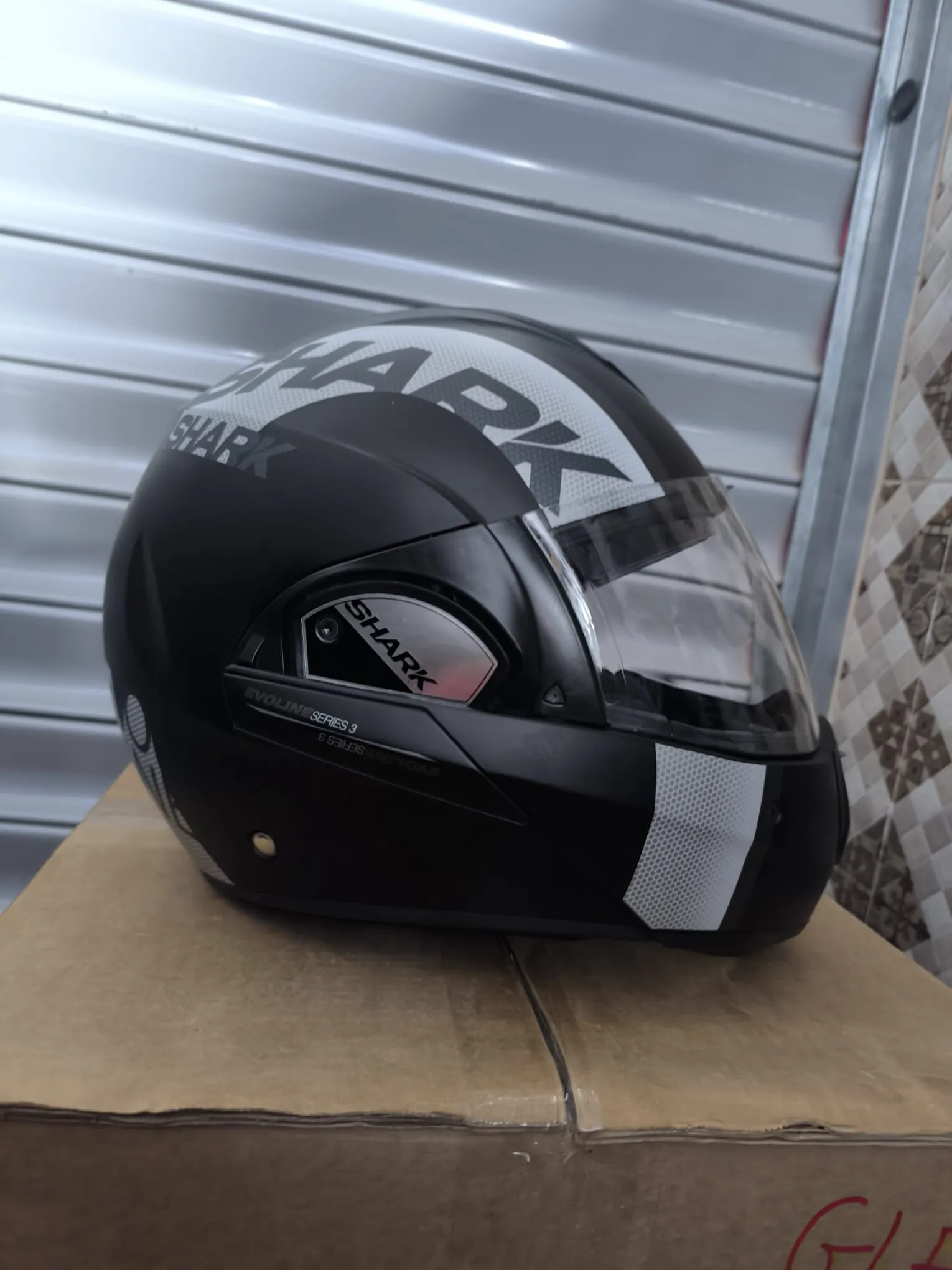 Lot équipements moto importés état neuf 