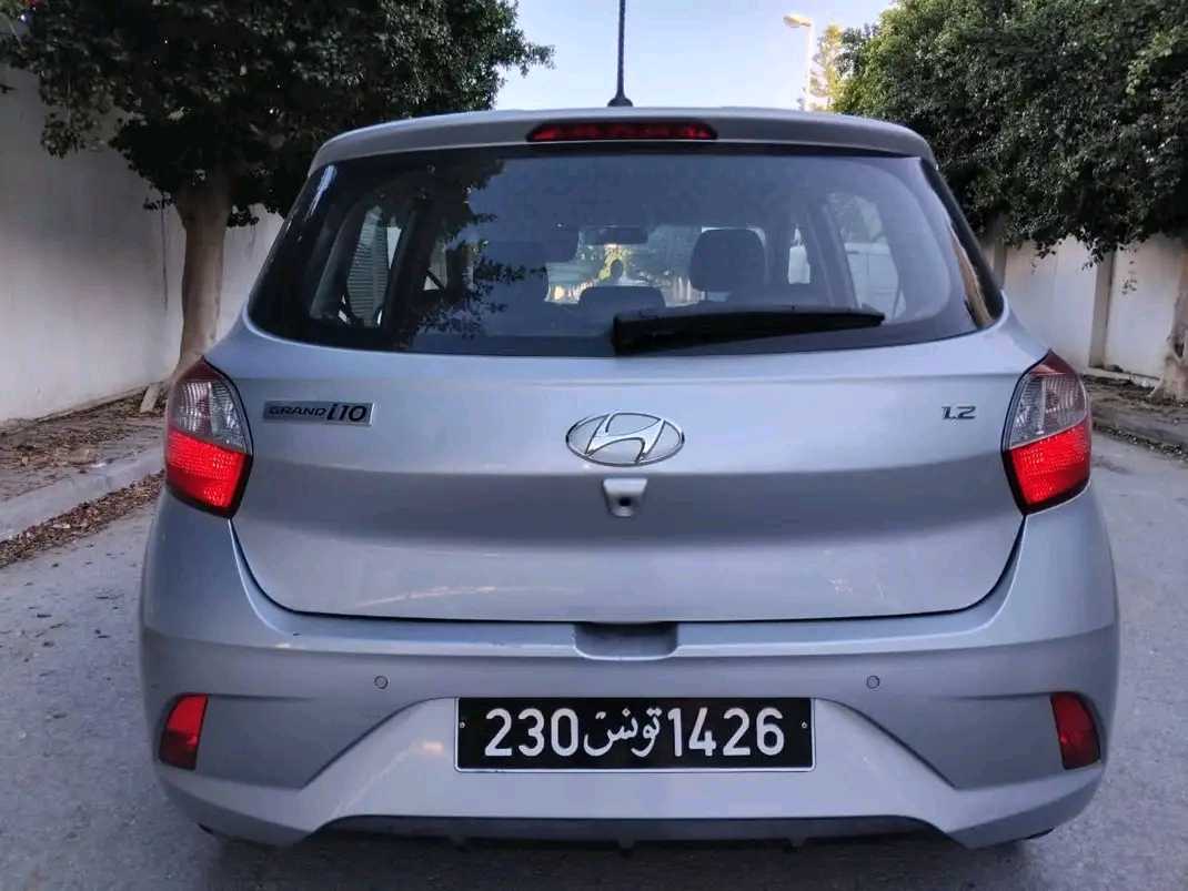 HYANDAI I  10 HIGH GRADE PREMIÈRE MAIN 