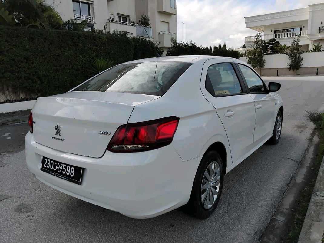 PEUGEOT 301 PREMIÈRE MAIN TRÈS PROPRE
