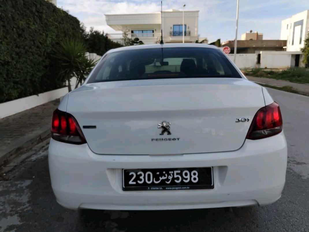 PEUGEOT 301 PREMIÈRE MAIN TRÈS PROPRE