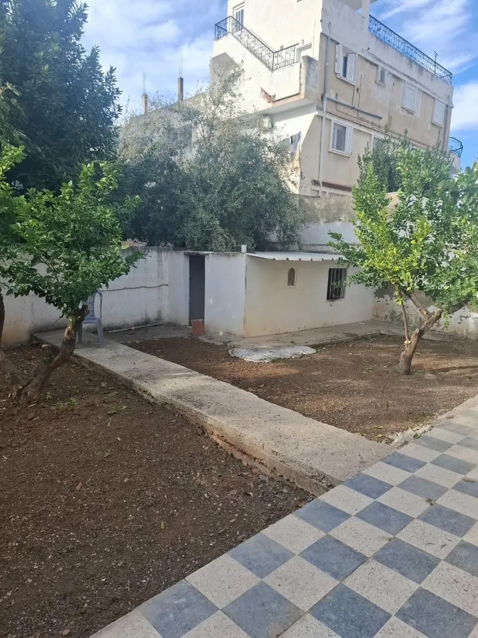 un appartement s+3 meublé au rdc d'une villa a louer a Bardo Prés de CNAM