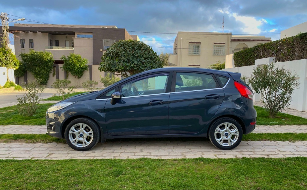 FORD FIESTA Titanium