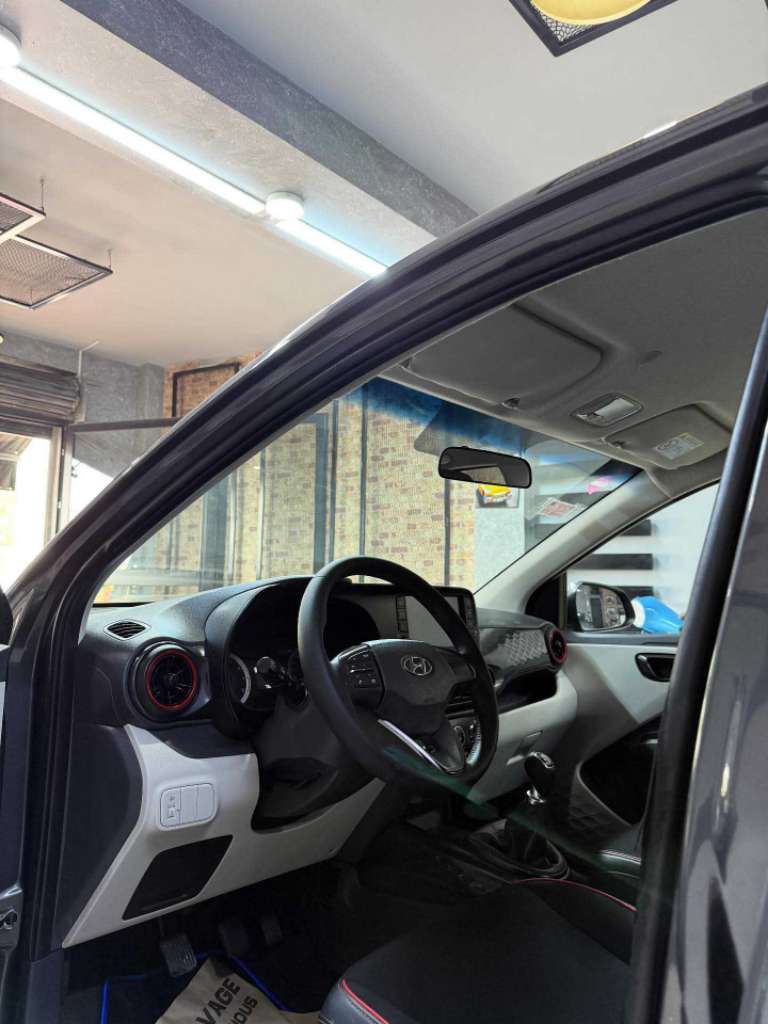 Hyundai Grand i 10 sedan