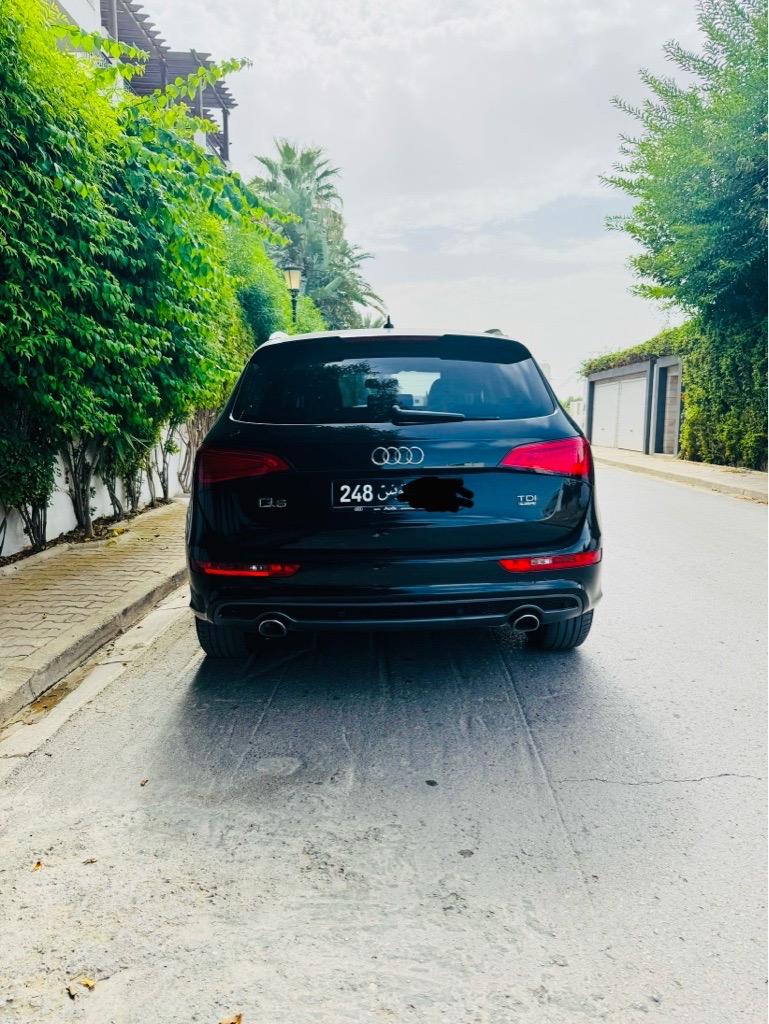A vendre audi Q5 s line 3 litres v6 tdi quattro modele 2015