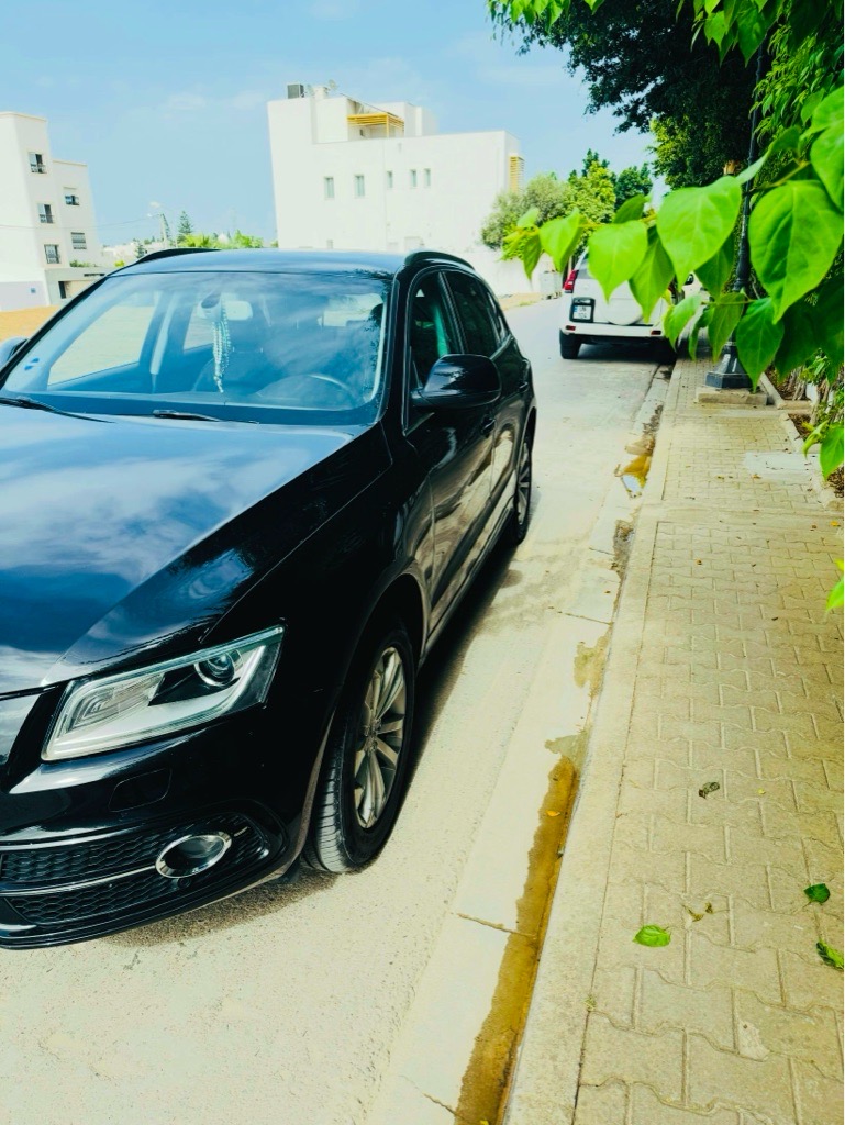 A vendre audi Q5 s line 3 litres v6 tdi quattro modele 2015