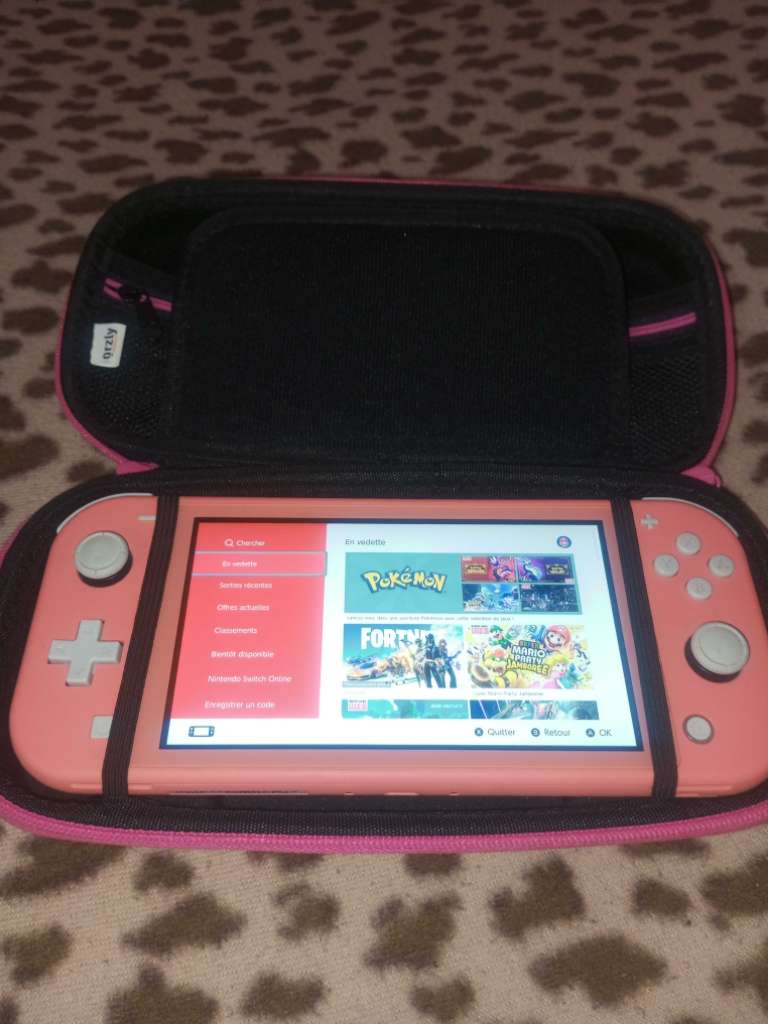 Nintendo Switch Lite Coral