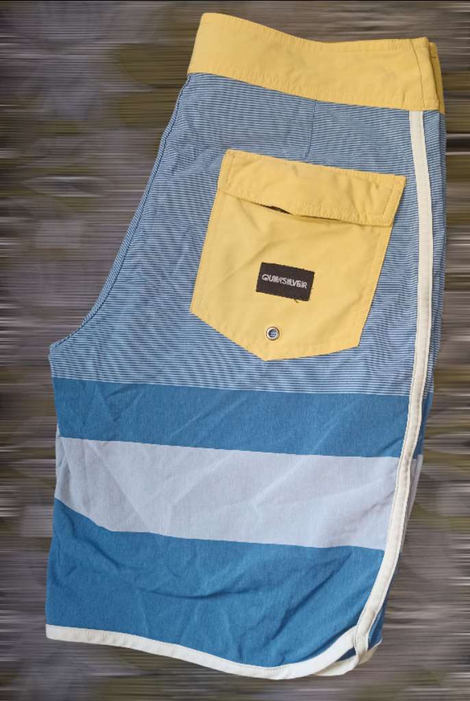 Quiksilver short taille 30