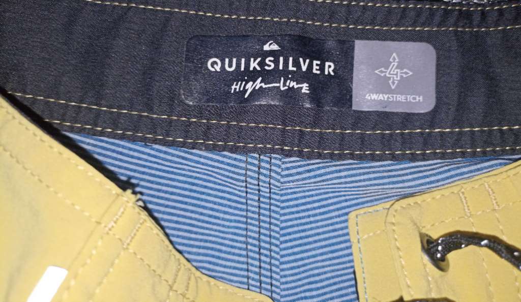 Quiksilver short taille 30