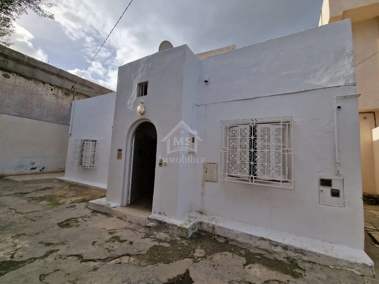 Maison arabe S+2 renouvelée à vendre à Hammamet 51355351