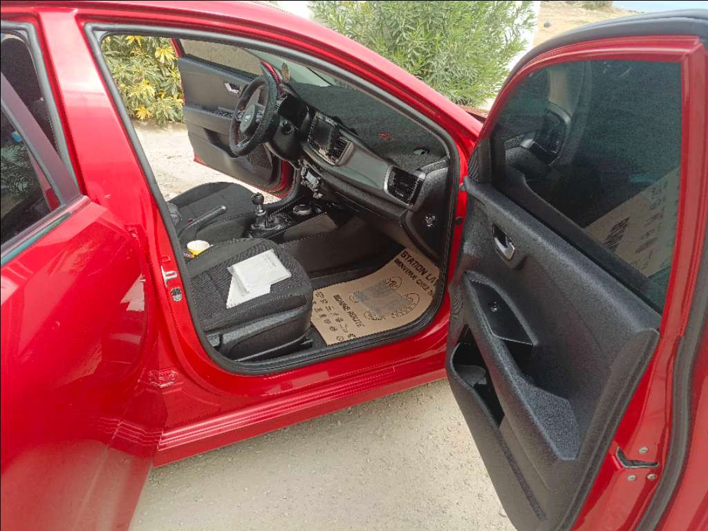 À VENDRE KIA RIO PRESTIGE ESSENCE 2019