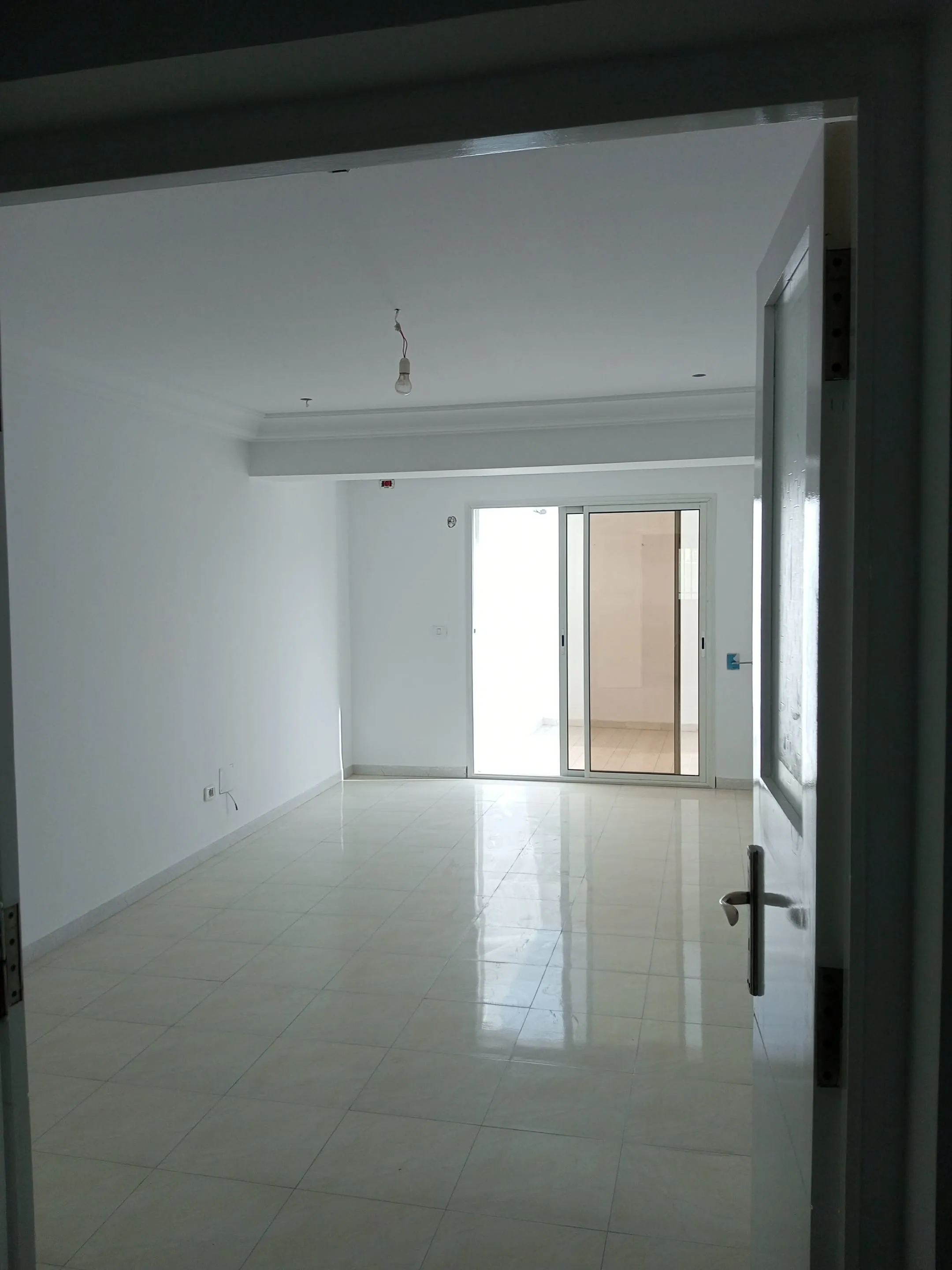 un appartement spacieux s+3 au rdc a louer situé a Manzah 5 Prés de Marché