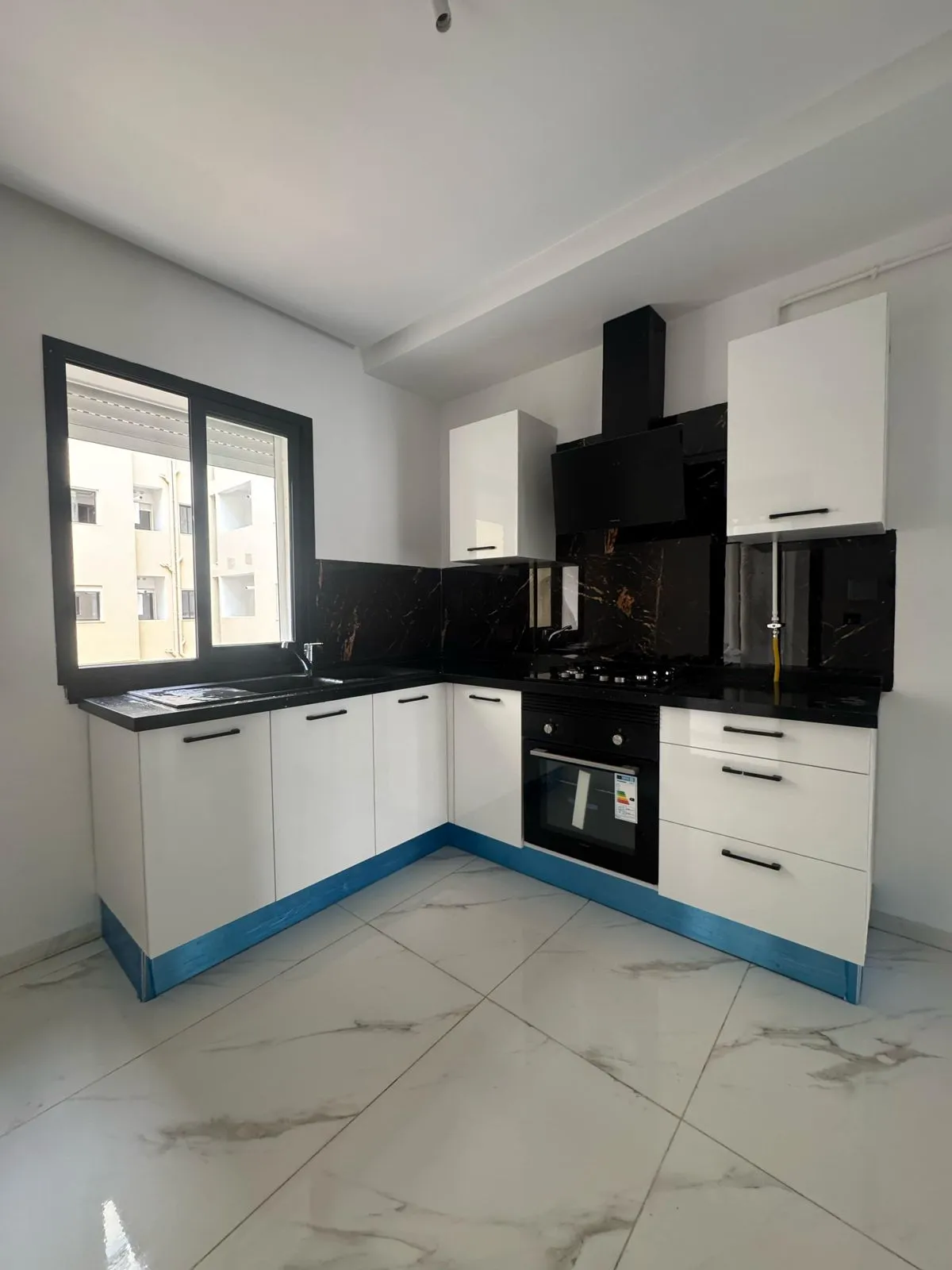 A VENDRE S+2 – WAHAT – TEL 56306032 – FB.7607