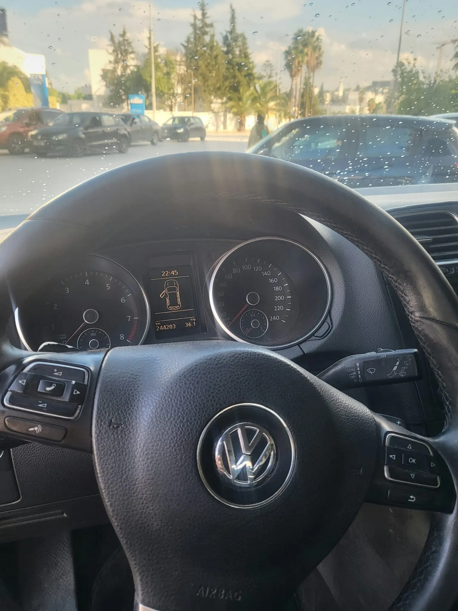 VOLKSWAGEN GOLF 6
