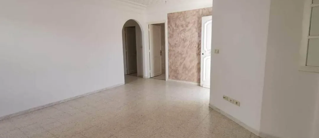 Location S3 vide à Borj Louzir 