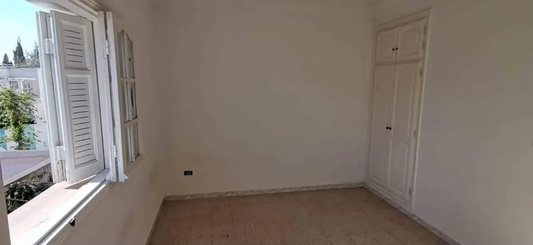 Location S3 vide à Borj Louzir 