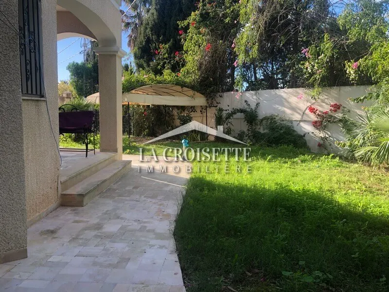 Villa S+3 à La Soukra ZVL0545