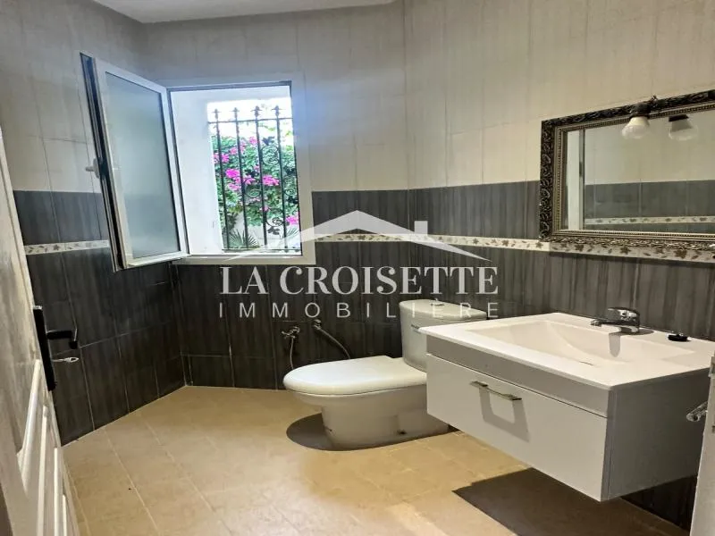 Villa S+3 à La Soukra ZVL0545