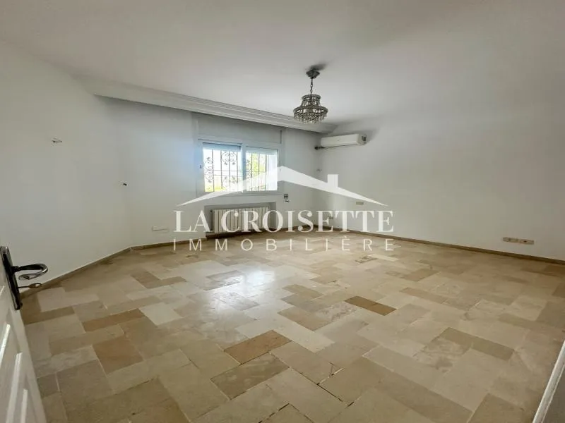 Villa S+3 à La Soukra ZVL0545