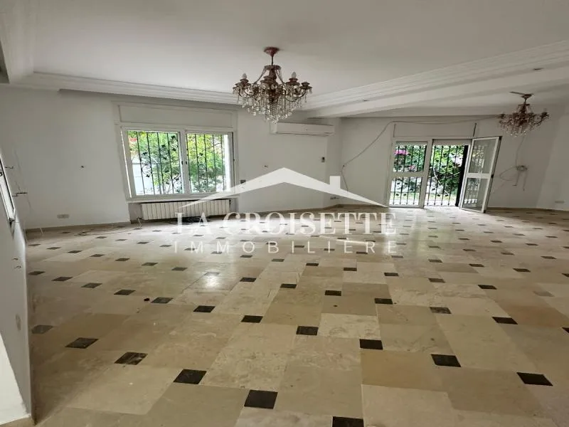 Villa S+3 à La Soukra ZVL0545