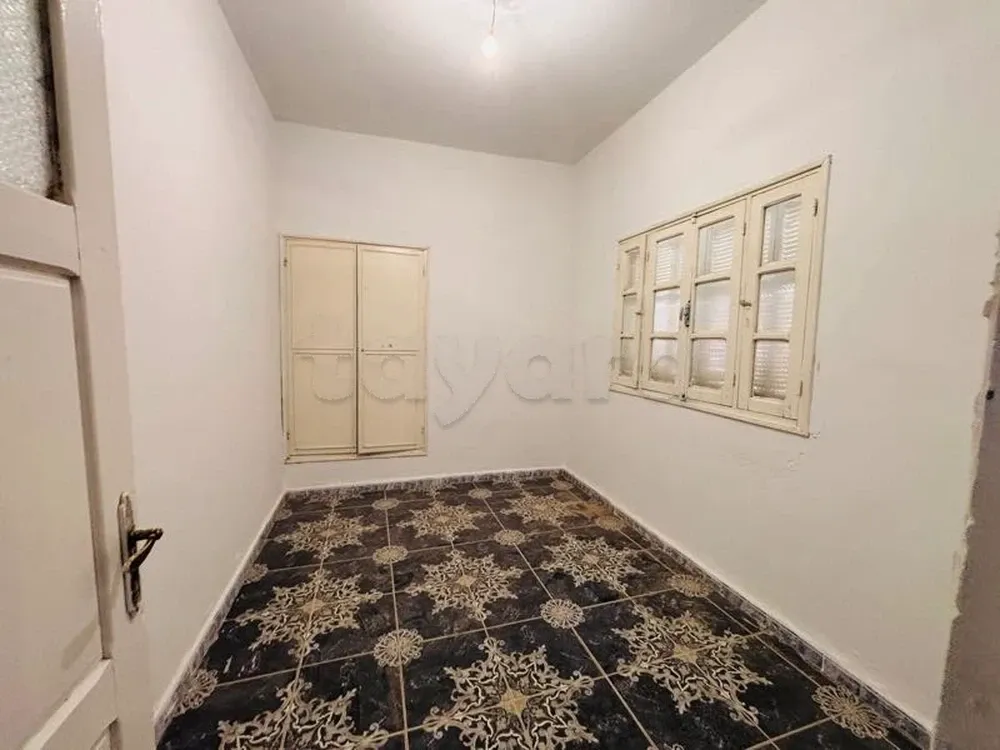 للبيع 2فيلا فرصة في حي الشباب