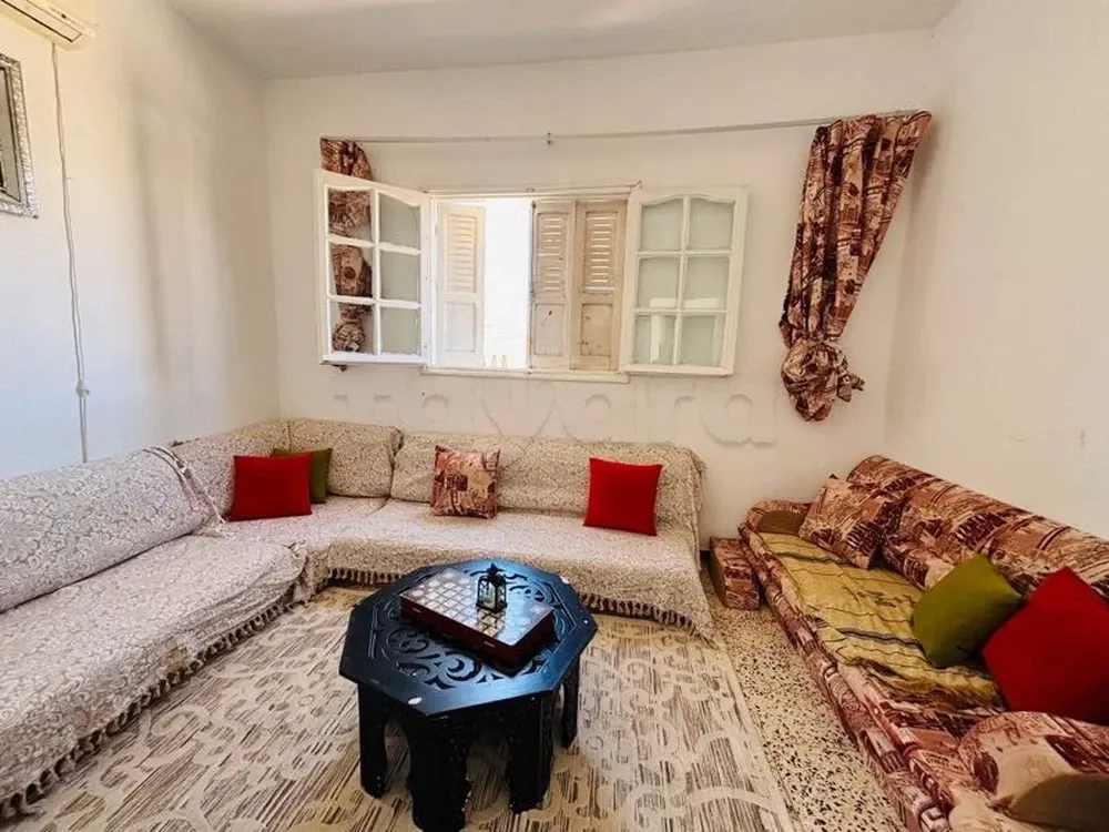 للبيع 2فيلا فرصة في حي الشباب