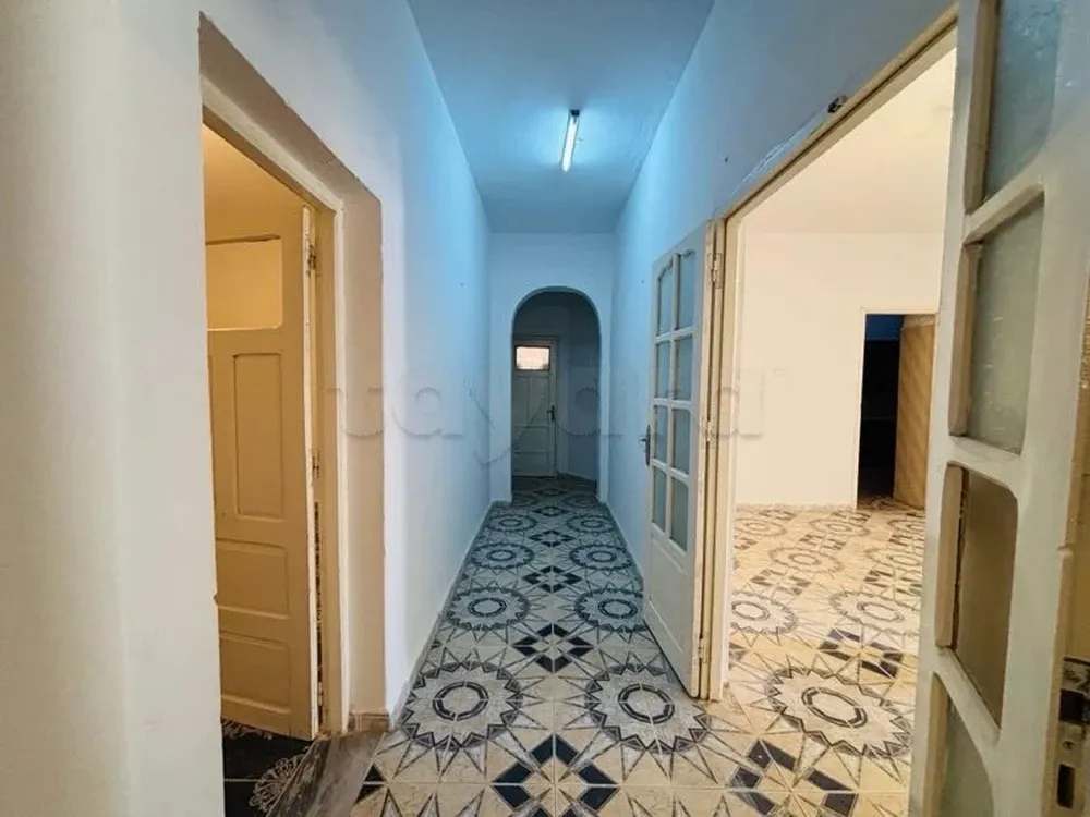 للبيع 2فيلا فرصة في حي الشباب