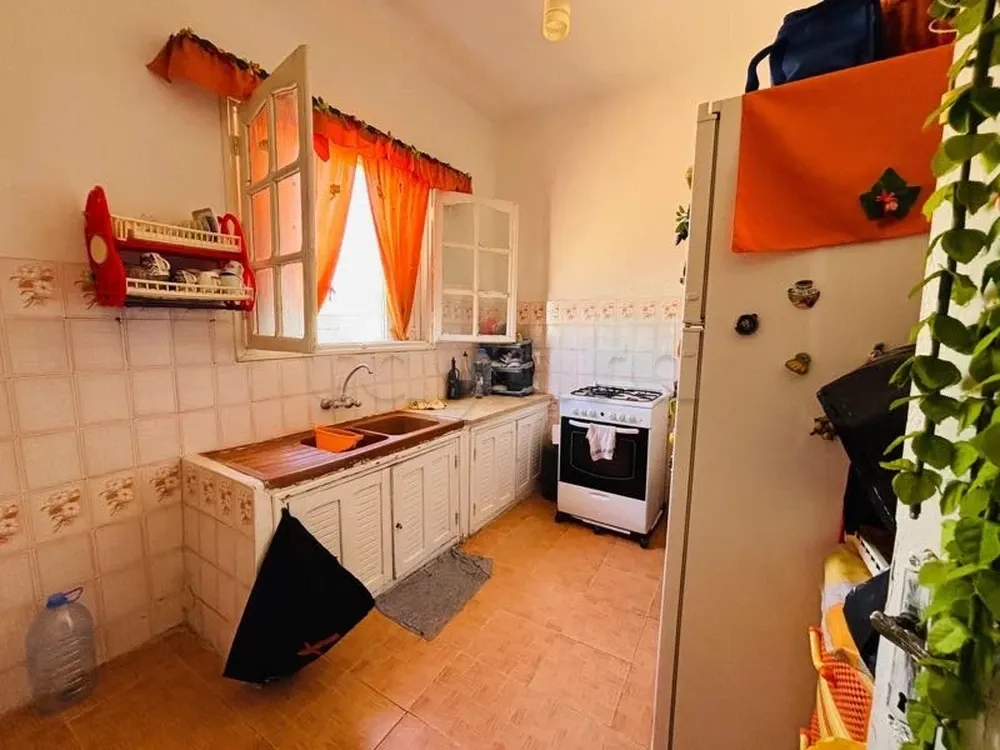 للبيع 2فيلا فرصة في حي الشباب