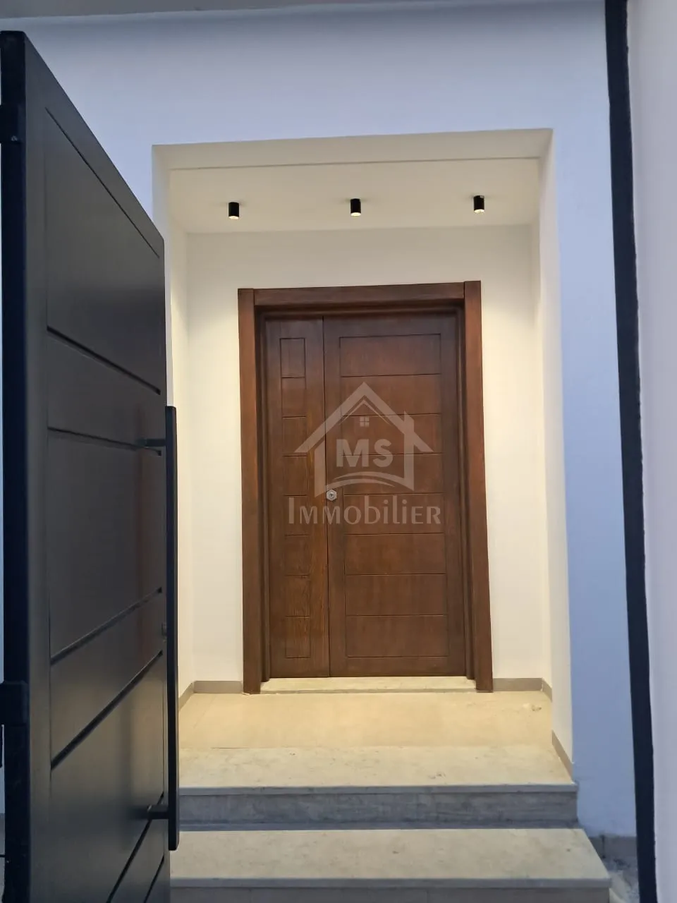 Villa toute neuve S+3 avec piscine à Hammamet Sud à vendre 51355351