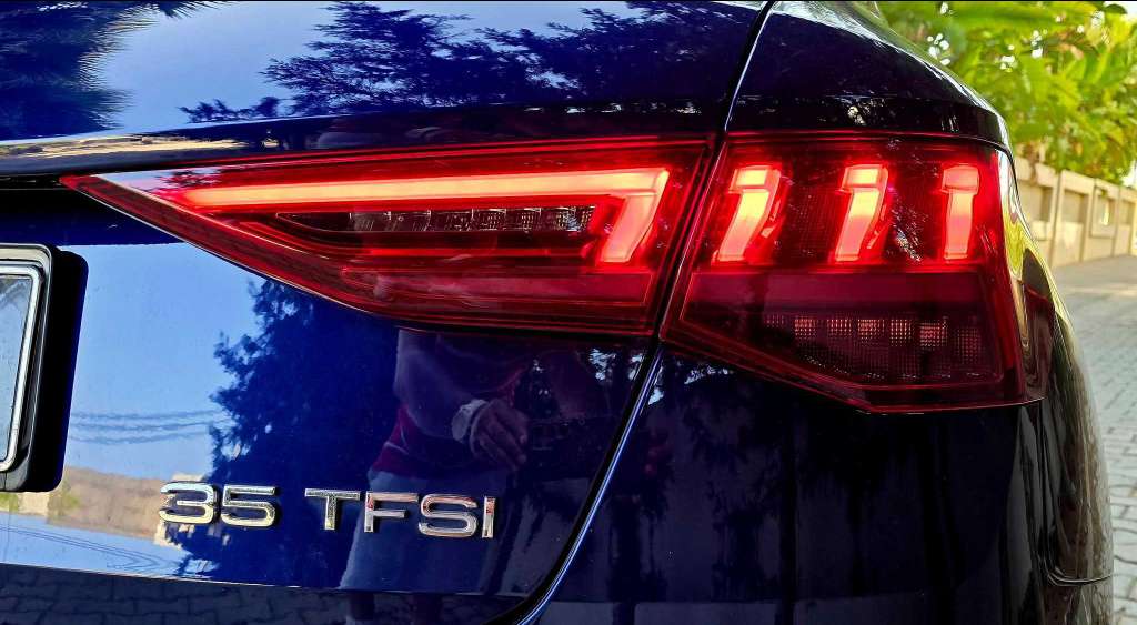 đAudi A3 S-line 1.4 essence 2024/6 sĂ©rie 245đ
đ on accepte l Ă©change des voitures