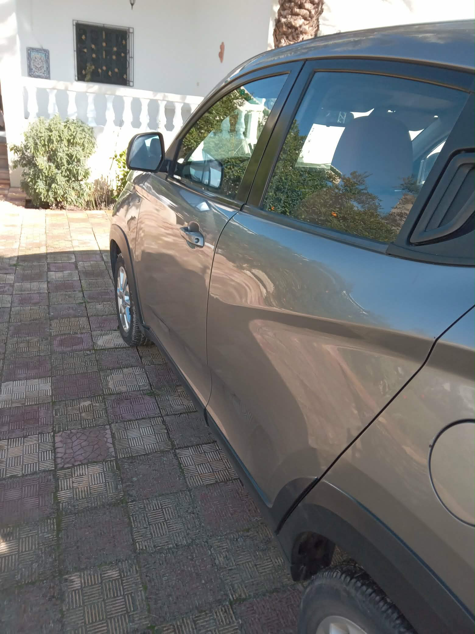 Mahindra KUV100 K6+ propre et bien entretenue 