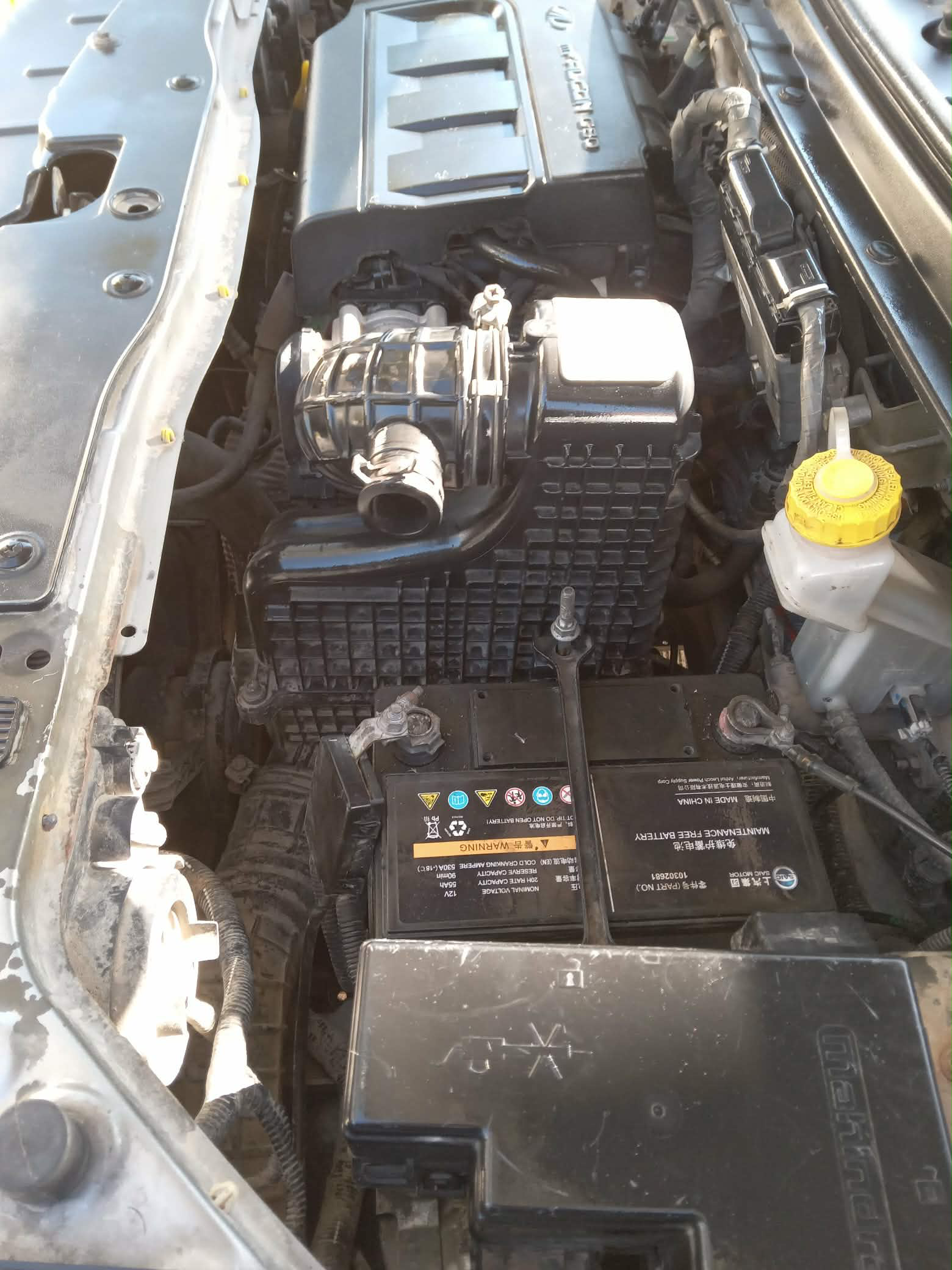 Mahindra KUV100 K6+ propre et bien entretenue 