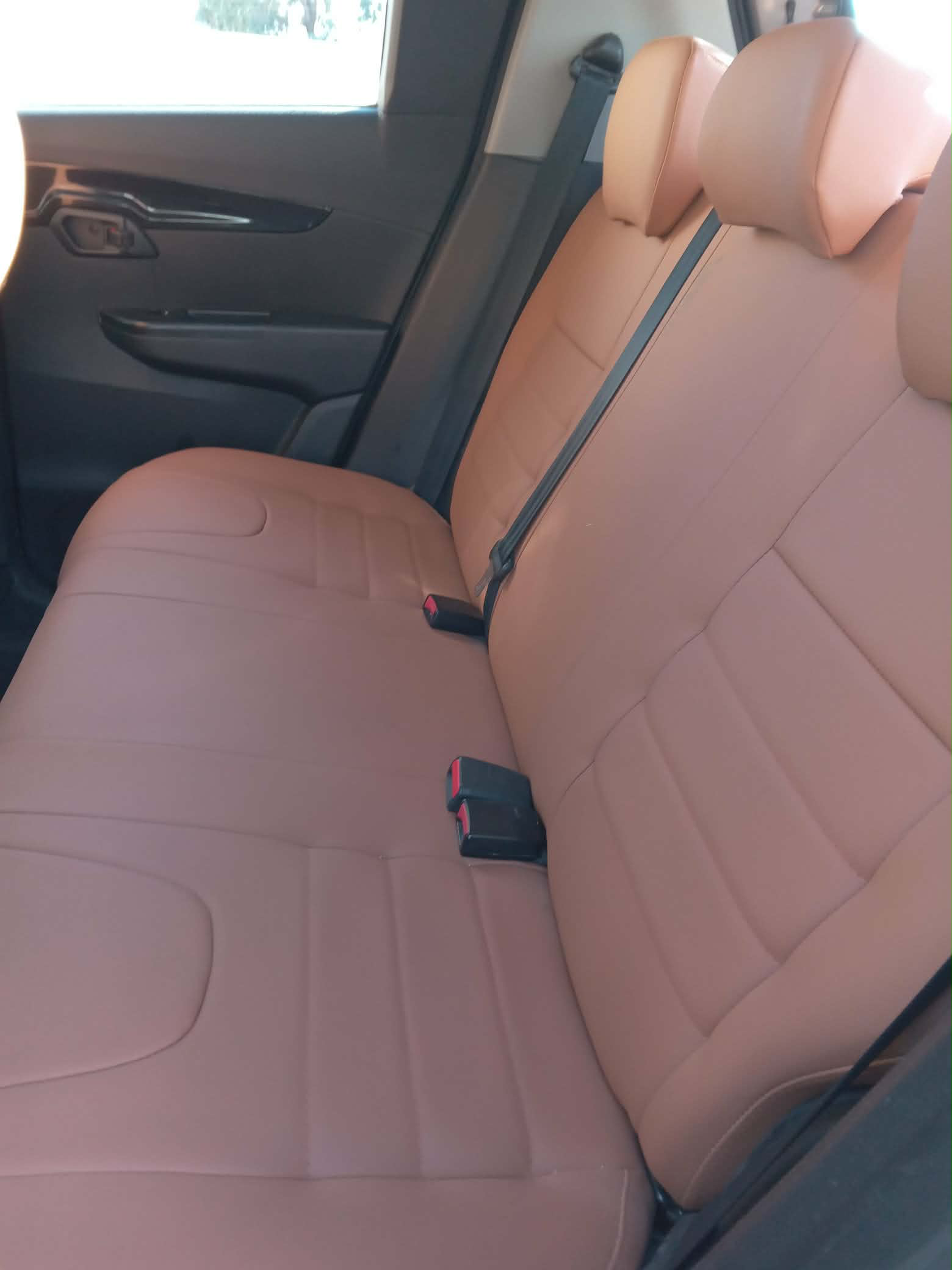 Mahindra KUV100 K6+ propre et bien entretenue 