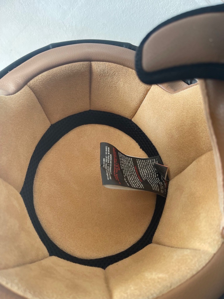 Casque de moto en cuire tres bon état