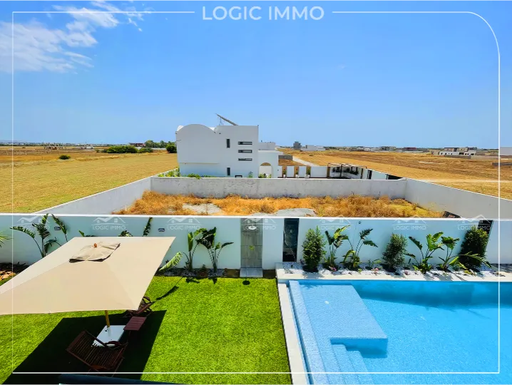 Nous vous proposons à la vente une villa nouvellement construite située dans un quartier calme