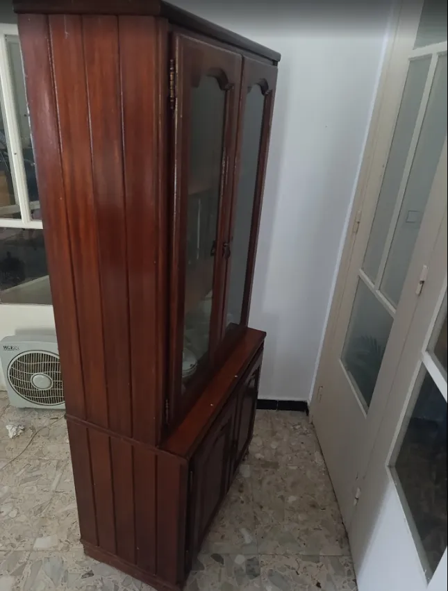 Argentière en bois marron avec portes vitrées – Bon état - photo 3