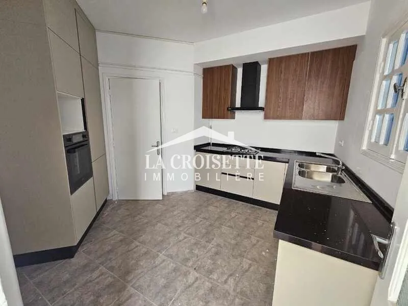 Duplex s5 avec piscine à La Marsa ZVL0066