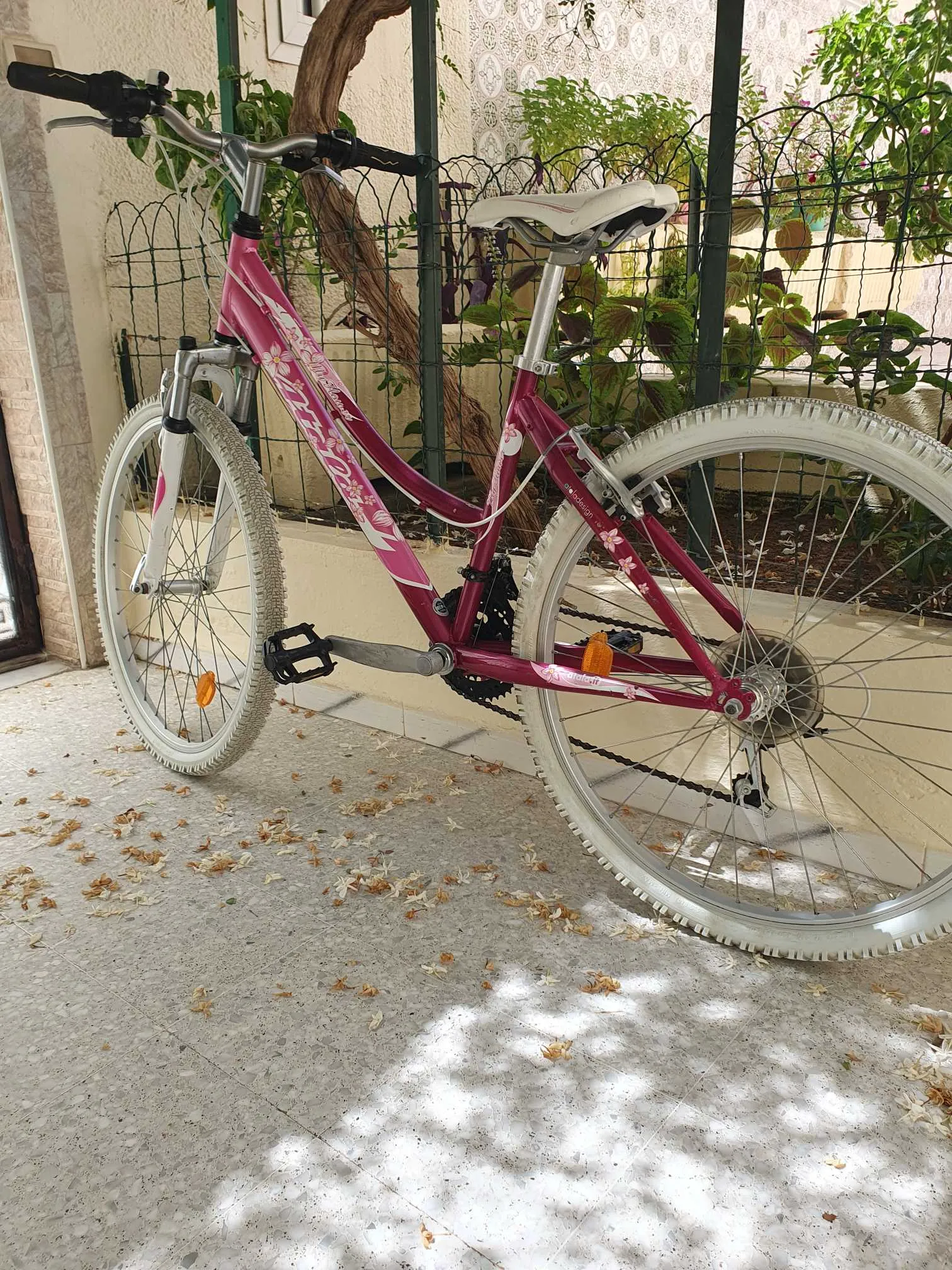 Vélo femme édition limitée atala flowers 🇮🇪