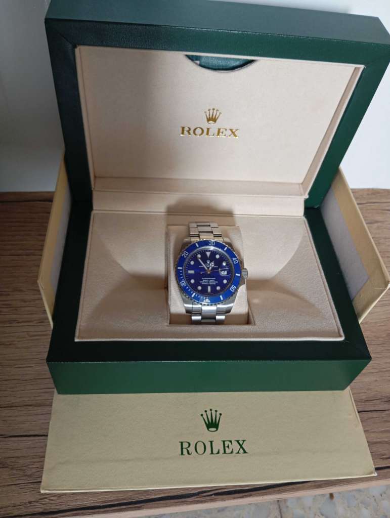 Rolex submariner mouvement automatique jamais utilisé