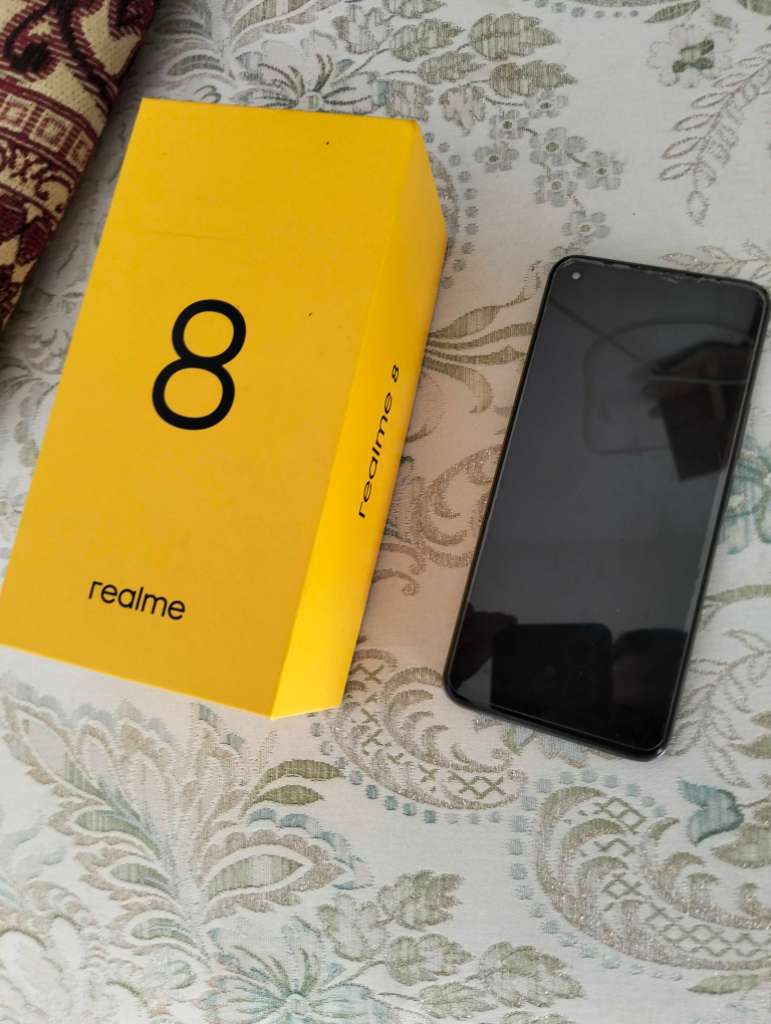 Realme 8