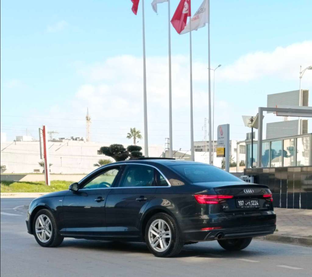 đ AUDI A4 s line 1.4 L
