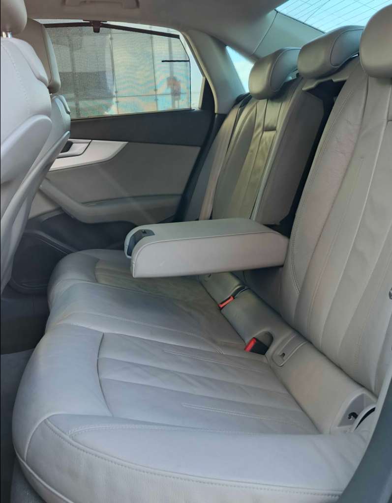 đ AUDI A4 s line 1.4 L