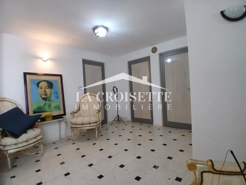 Rez-de-chaussée de villa s3 meublé à La Marsa ZRCL0318