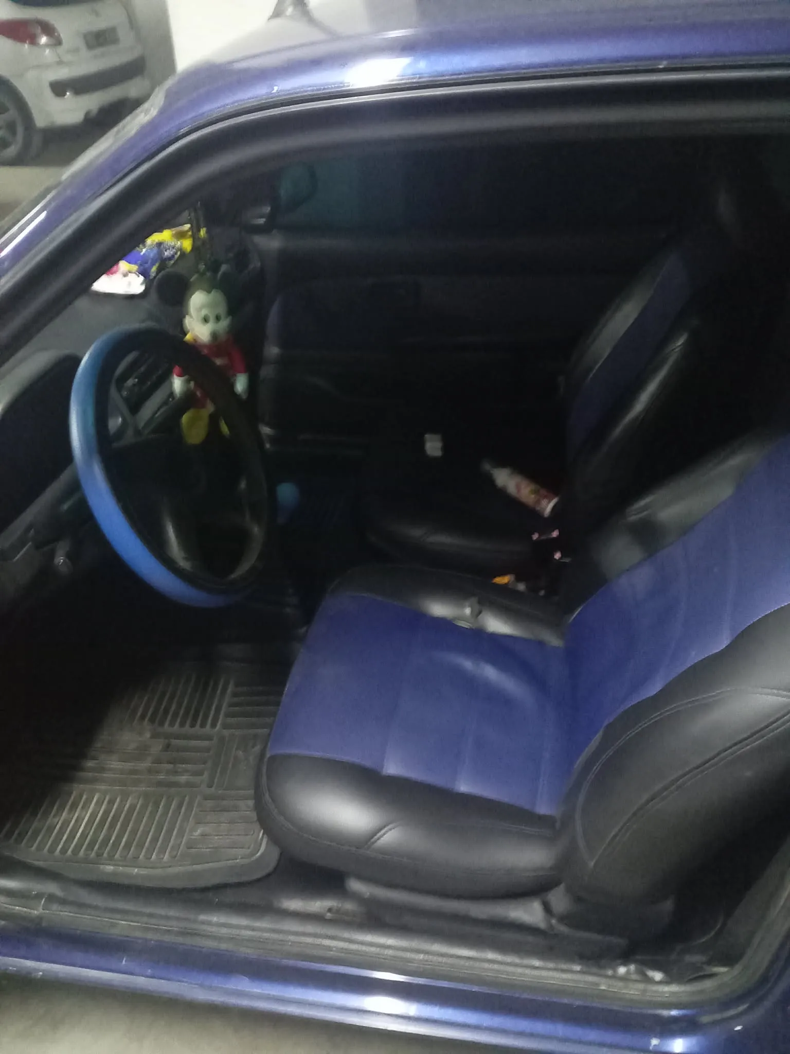 a vendre une belle Peugeot 106